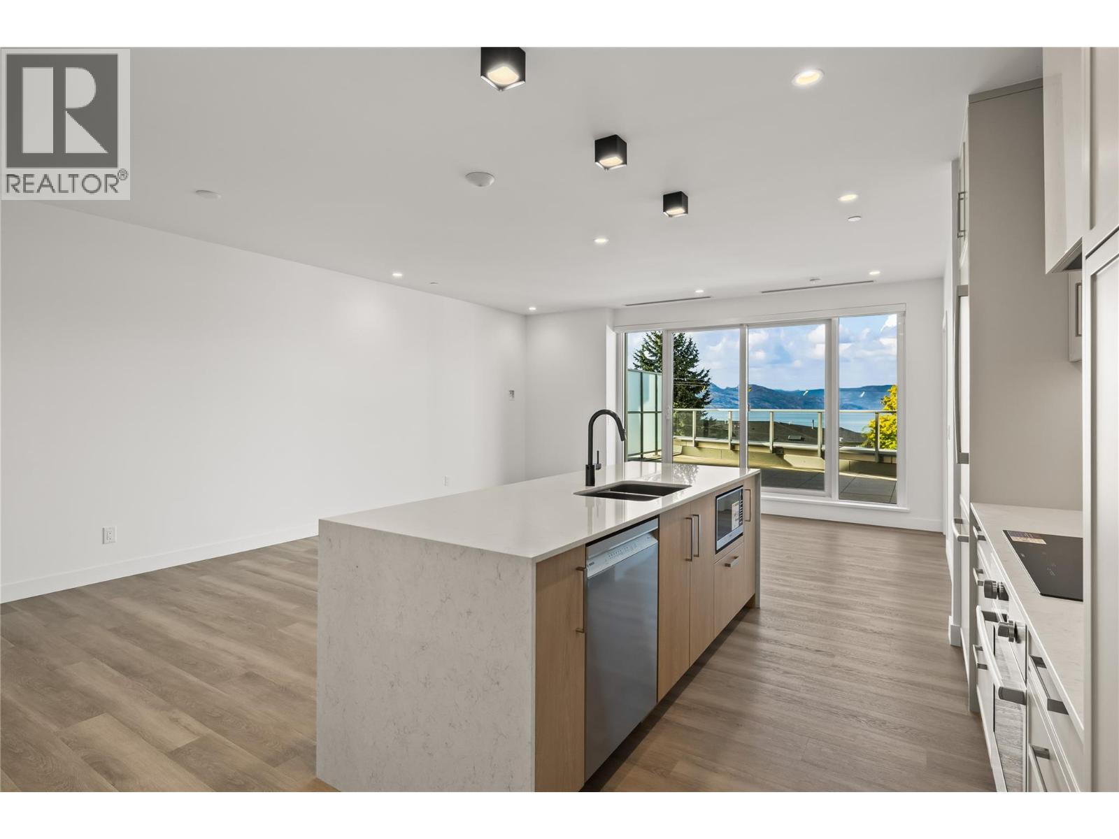 3340 Lakeshore Drive Unit# 306, Kelowna, British Columbia  V1W 0H6 - Photo 5 - 10393690