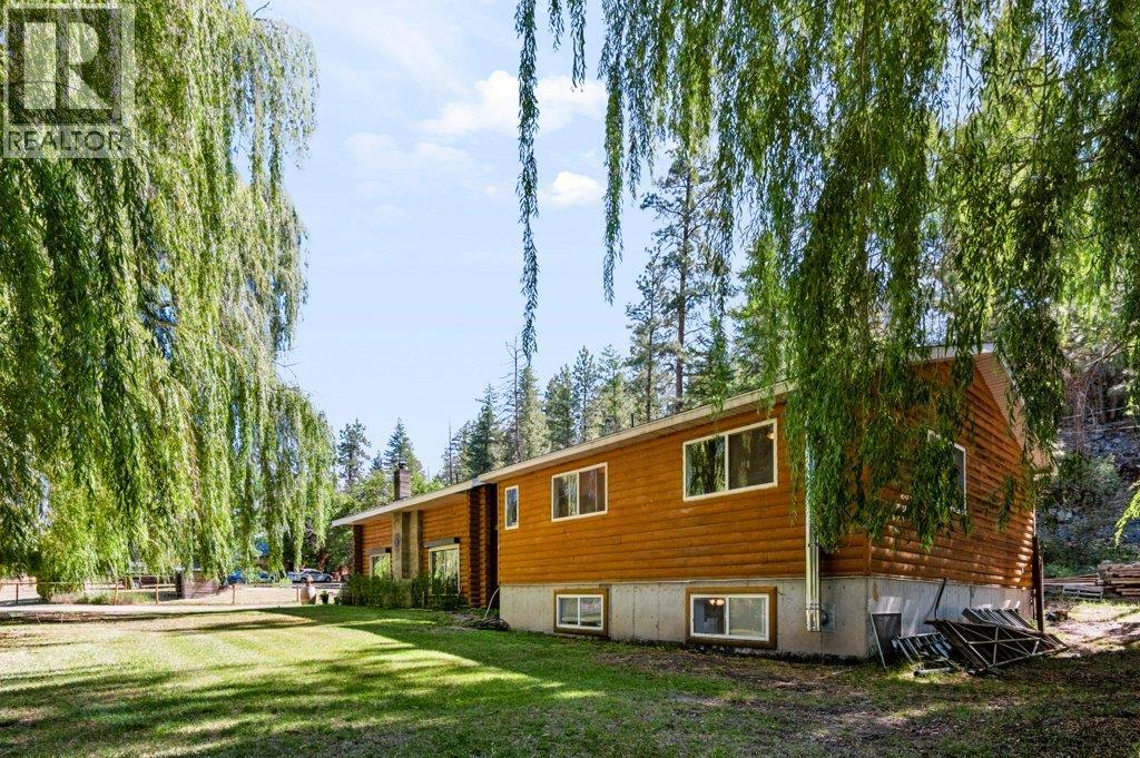 1876 Willowbrook Road, Oliver, British Columbia  V0H 1T0 - Photo 12 - 10392960