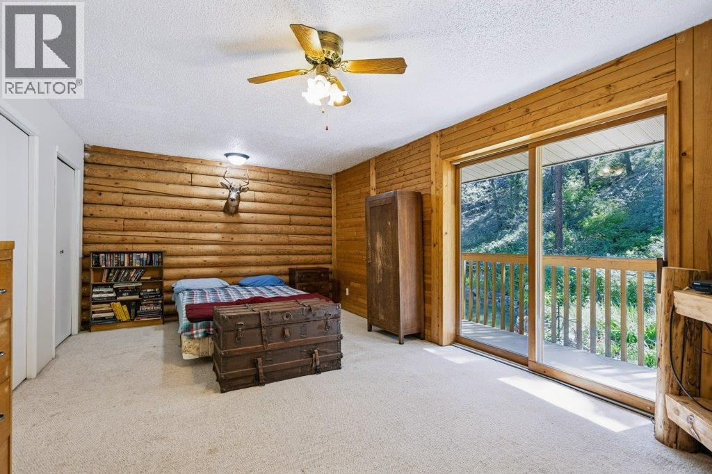 1876 Willowbrook Road, Oliver, British Columbia  V0H 1T0 - Photo 23 - 10392960