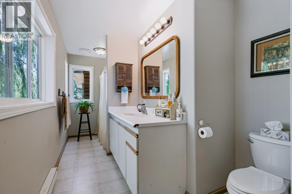 1876 Willowbrook Road, Oliver, British Columbia  V0H 1T0 - Photo 32 - 10392960