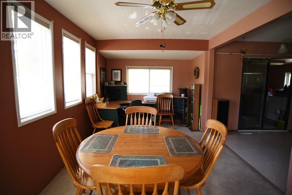 1765 3b Highway, Fruitvale, British Columbia  V0G 1L0 - Photo 15 - 10389409