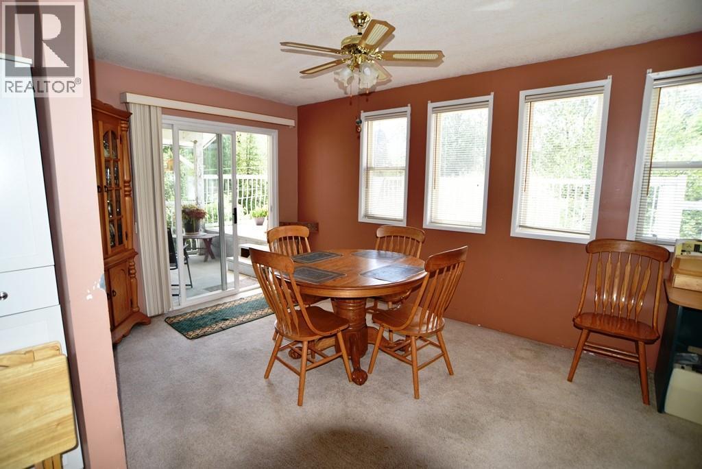 1765 3b Highway, Fruitvale, British Columbia  V0G 1L0 - Photo 16 - 10389409