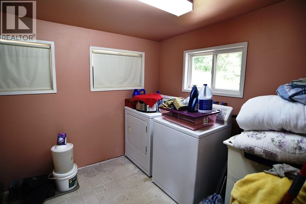 1765 3b Highway, Fruitvale, British Columbia  V0G 1L0 - Photo 25 - 10389409