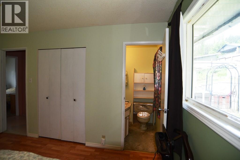 1765 3b Highway, Fruitvale, British Columbia  V0G 1L0 - Photo 28 - 10389409