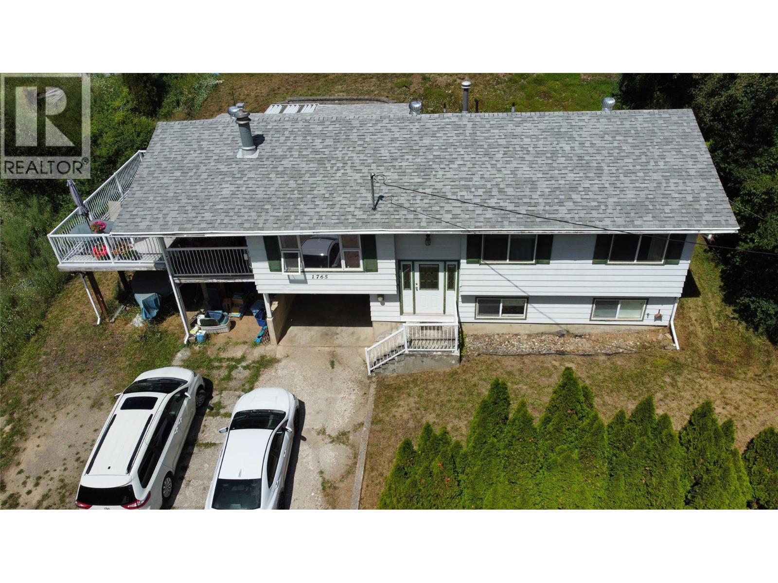 1765 3b Highway, Fruitvale, British Columbia  V0G 1L0 - Photo 44 - 10389409