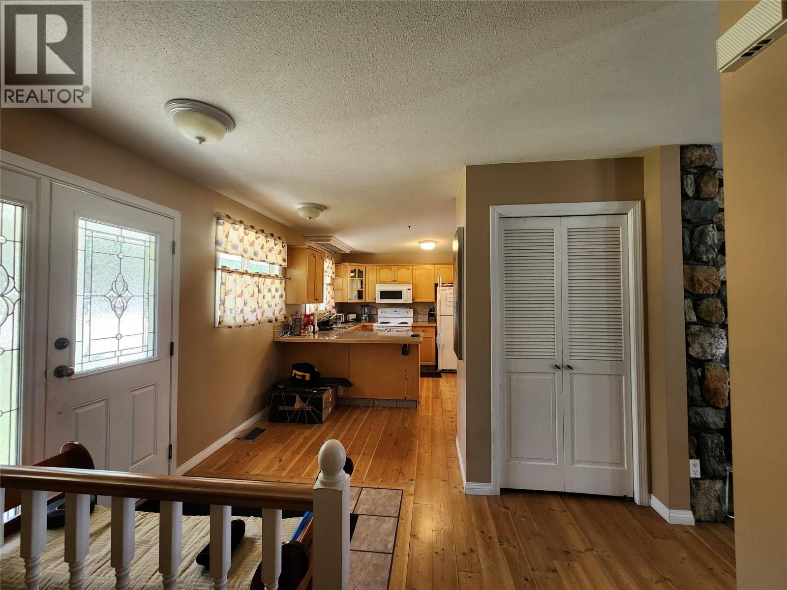 5440 41 Highway, Grand Forks, British Columbia  V0H 1H5 - Photo 12 - 10389271