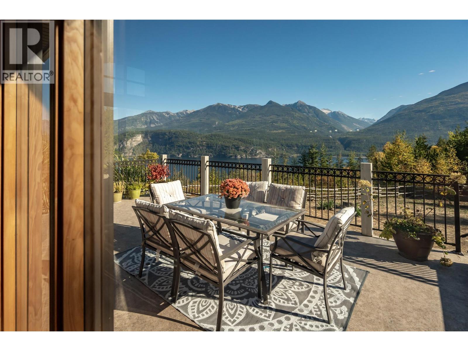 8840 Olson Road, Kaslo, British Columbia  V0G 1M0 - Photo 12 - 10393152