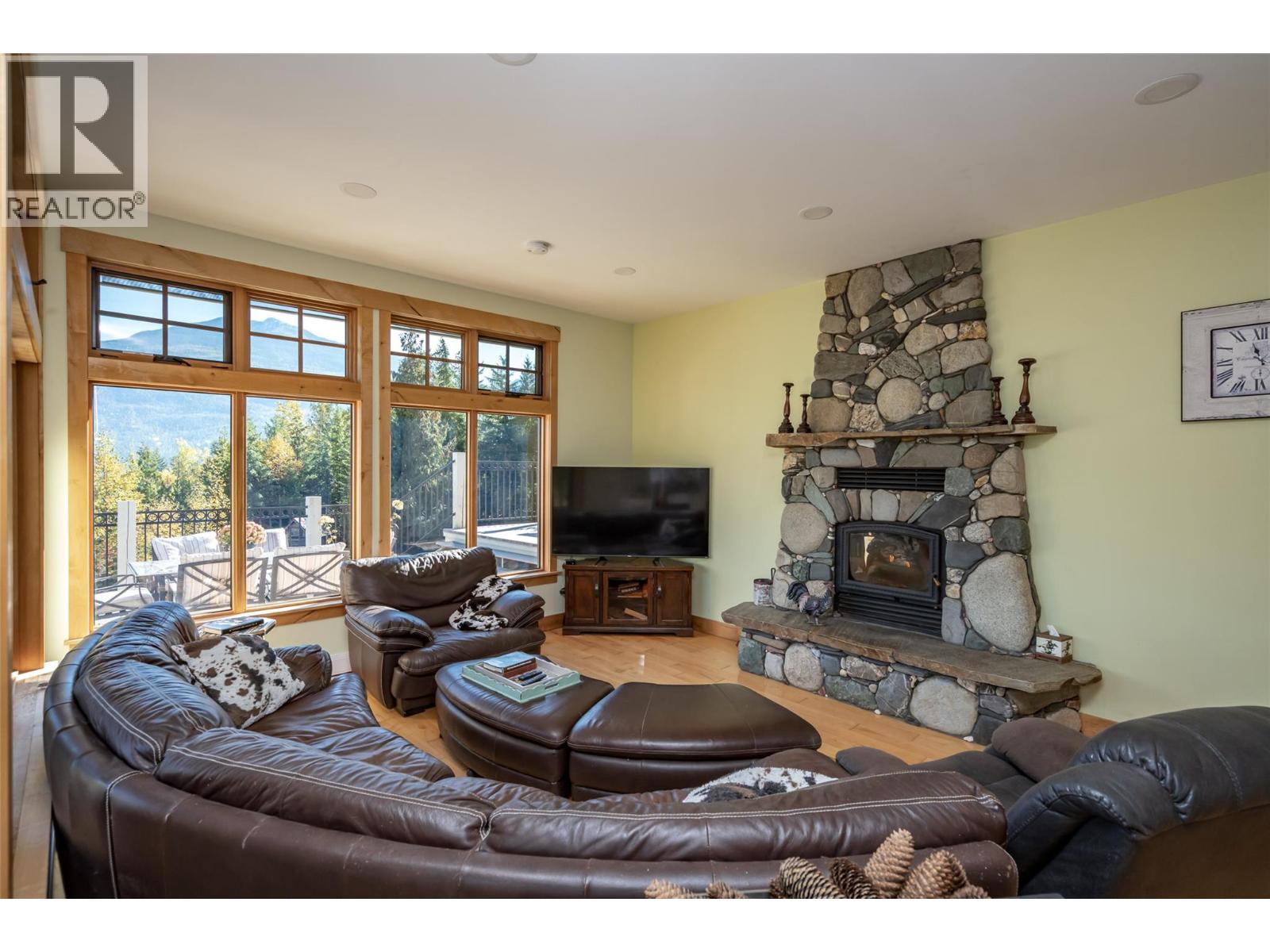 8840 Olson Road, Kaslo, British Columbia  V0G 1M0 - Photo 13 - 10393152