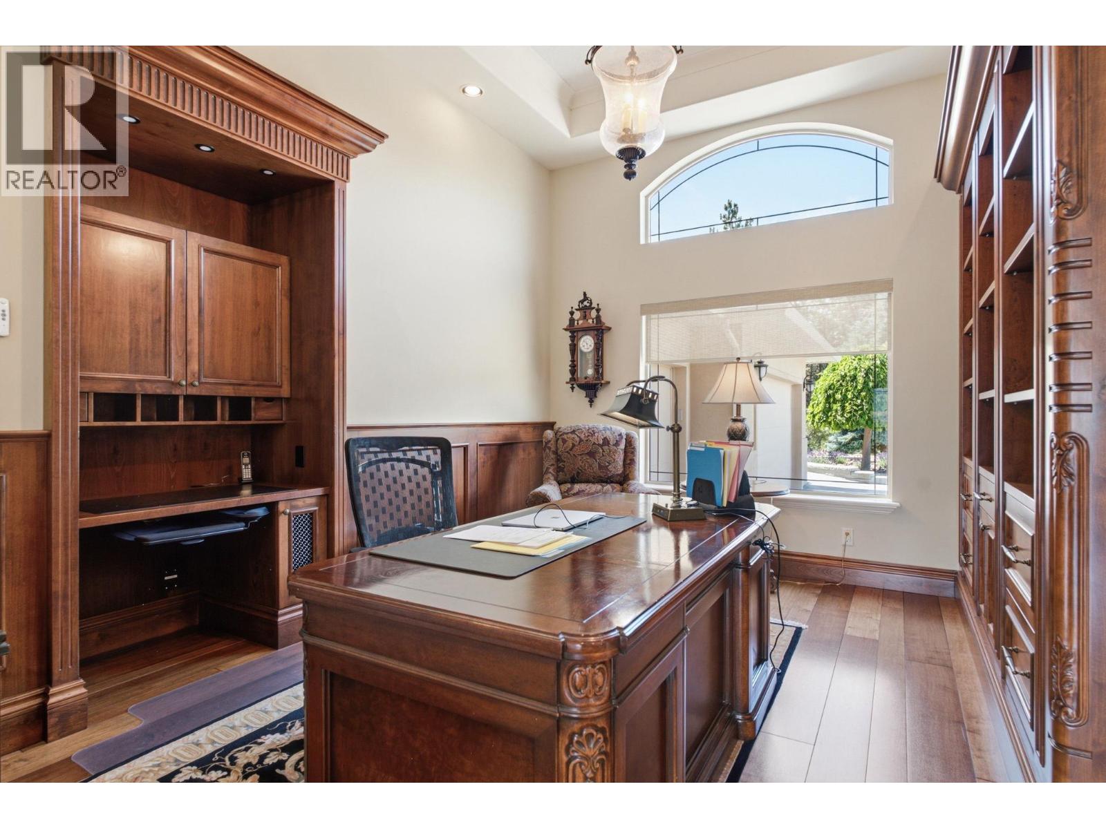 2109 Capistrano Drive, Kelowna, British Columbia  V1V 2N1 - Photo 10 - 10393633