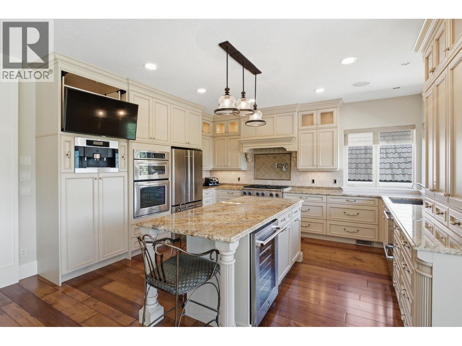 2109 Capistrano Drive, Kelowna, British Columbia  V1V 2N1 - Photo 14 - 10393633