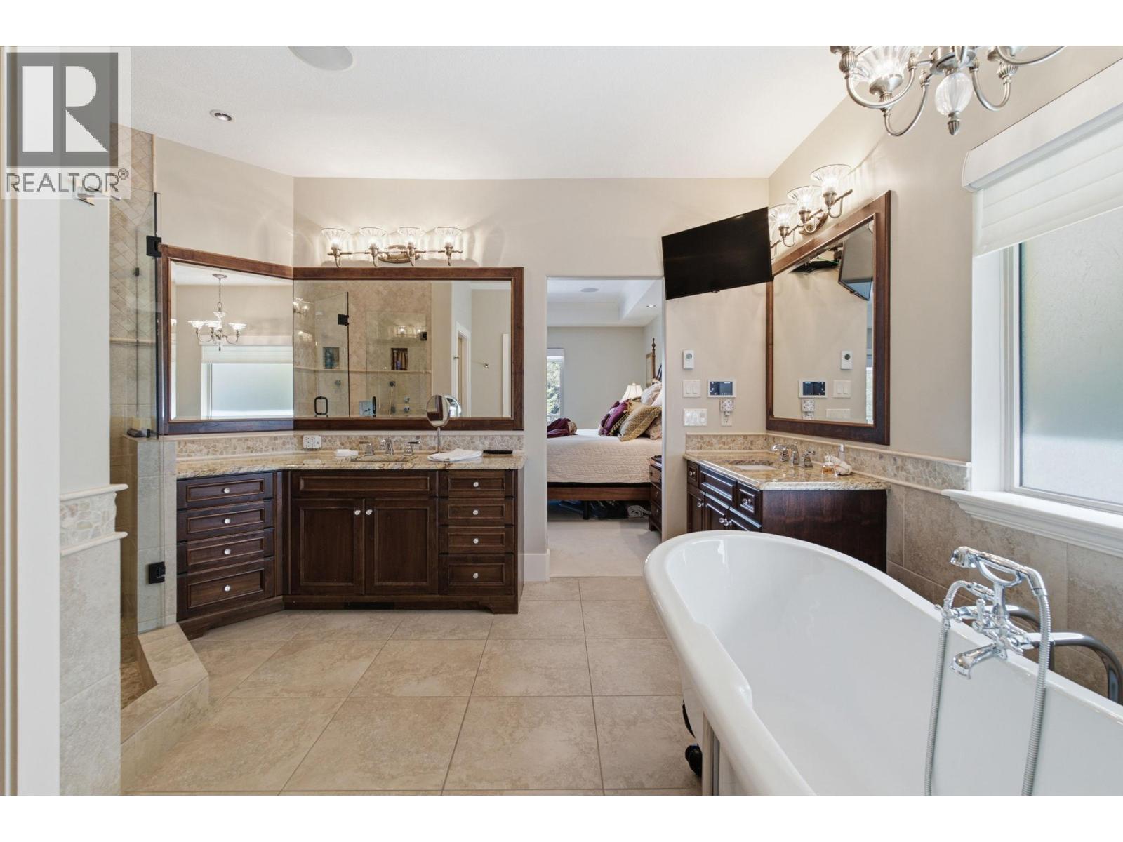 2109 Capistrano Drive, Kelowna, British Columbia  V1V 2N1 - Photo 34 - 10393633
