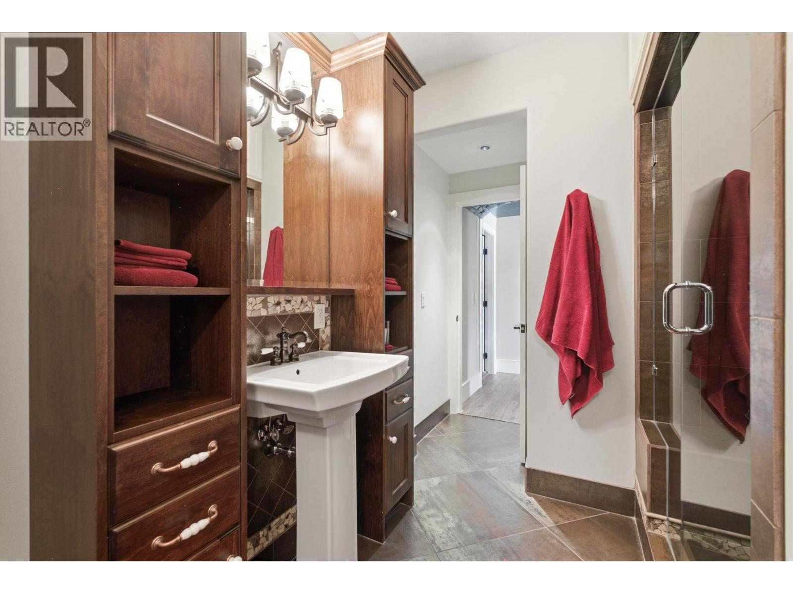 2109 Capistrano Drive, Kelowna, British Columbia  V1V 2N1 - Photo 60 - 10393633