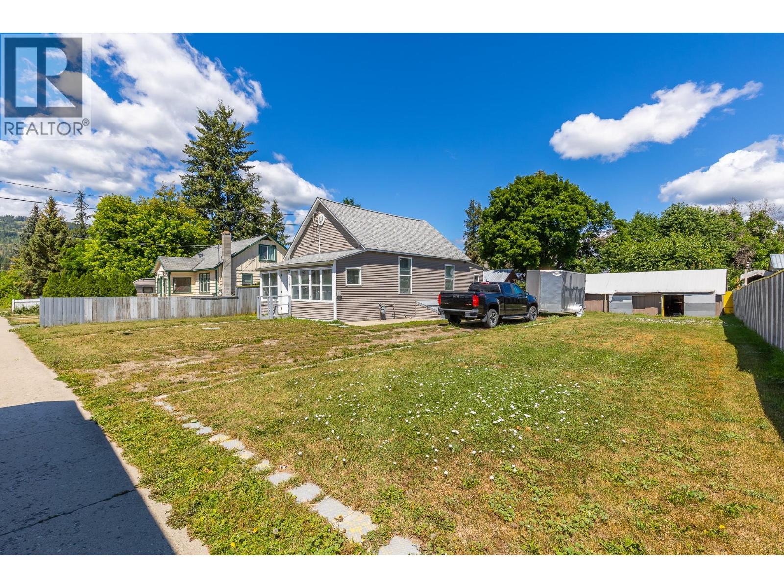403 Howard Avenue, Enderby, British Columbia  V0E 1V2 - Photo 1 - 10393715