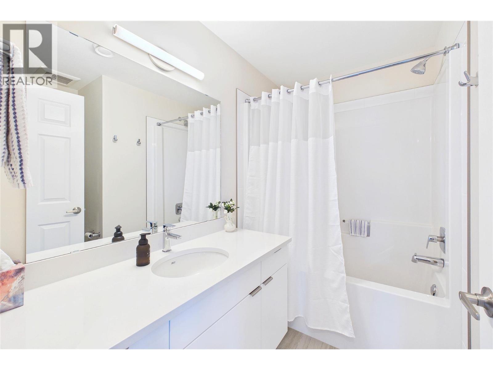 3362 Skaha Lake Road Unit# 701, Penticton, British Columbia  V2A 0J4 - Photo 14 - 10393878