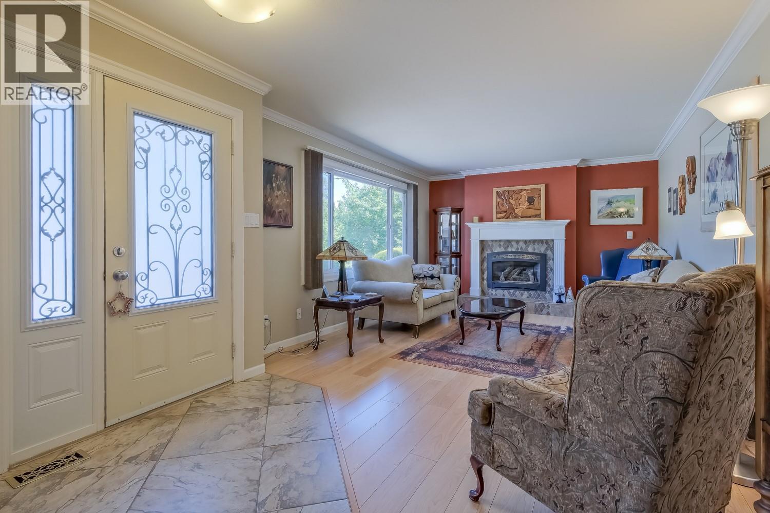 709 Bartlett Drive, Penticton, British Columbia  V2A 7K8 - Photo 6 - 10393882