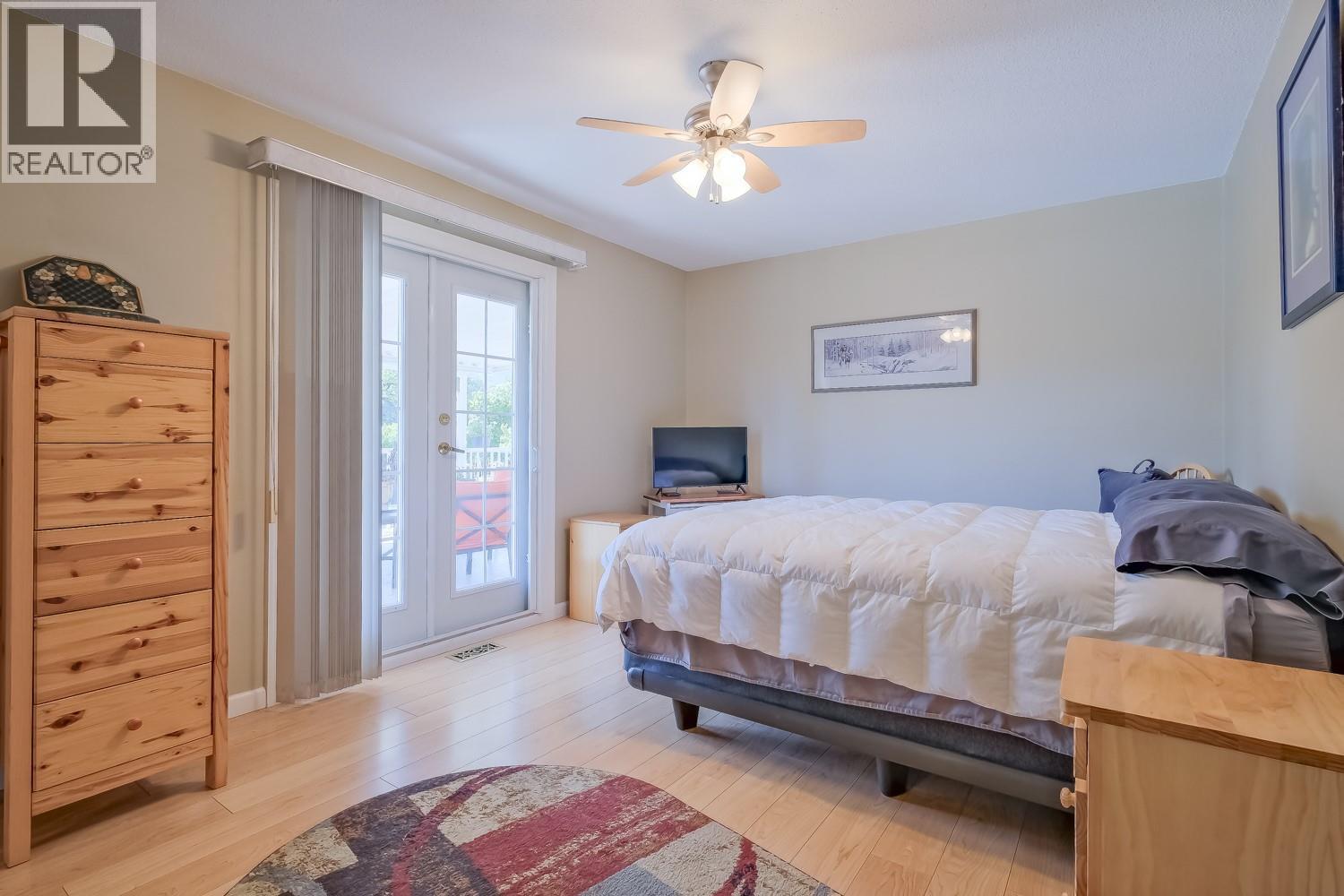 709 Bartlett Drive, Penticton, British Columbia  V2A 7K8 - Photo 7 - 10393882