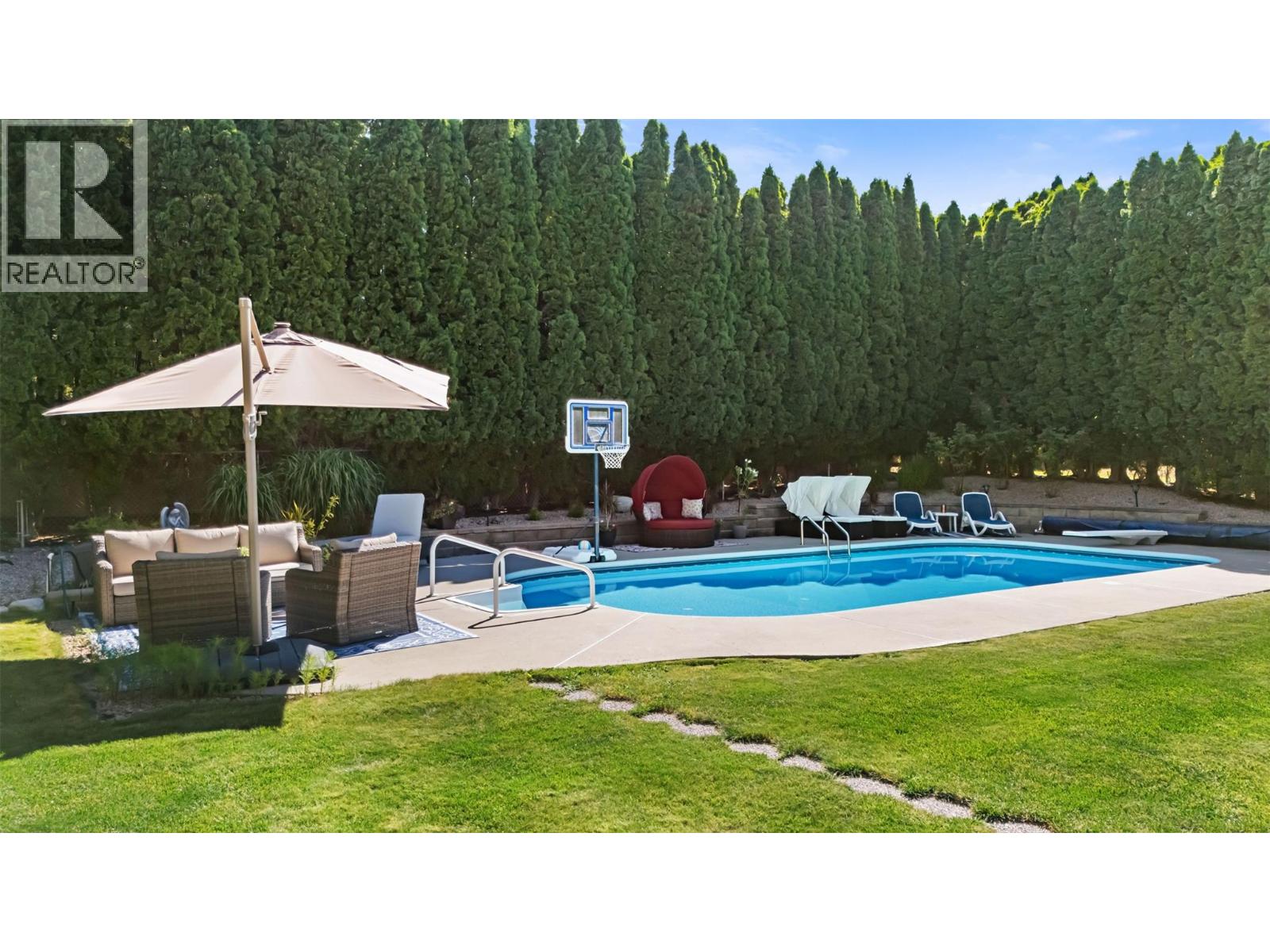148 Stevens Court, Penticton, British Columbia  V2A 8A2 - Photo 4 - 10393725
