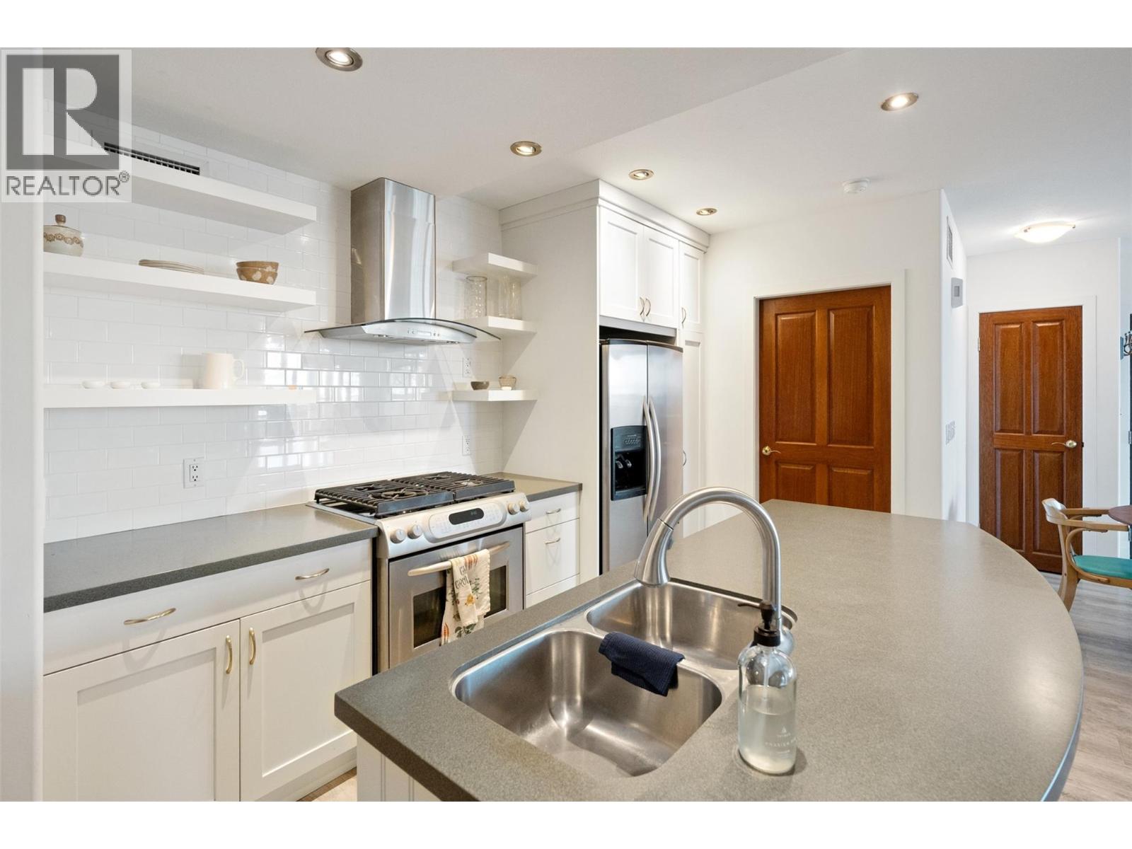 250 Marina Way Unit# 103, Penticton, British Columbia  V2A 1H4 - Photo 9 - 10393801