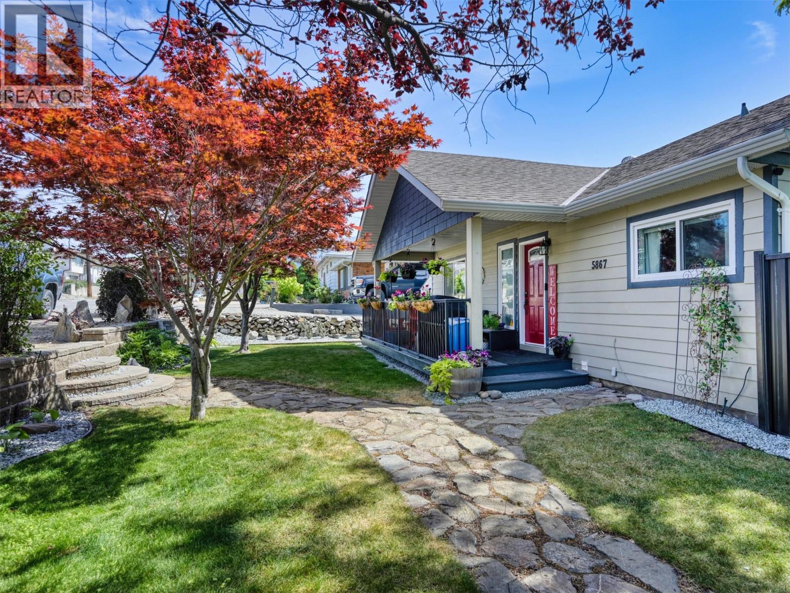 5867 Tulameen Street, Oliver, British Columbia  V0H 1T0 - Photo 2 - 10393681