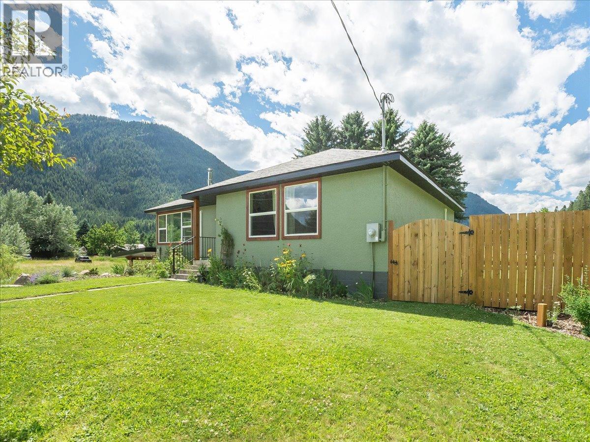 3177 Slocan Park Road, Slocan Park, British Columbia  V0G 2E0 - Photo 28 - 10393346