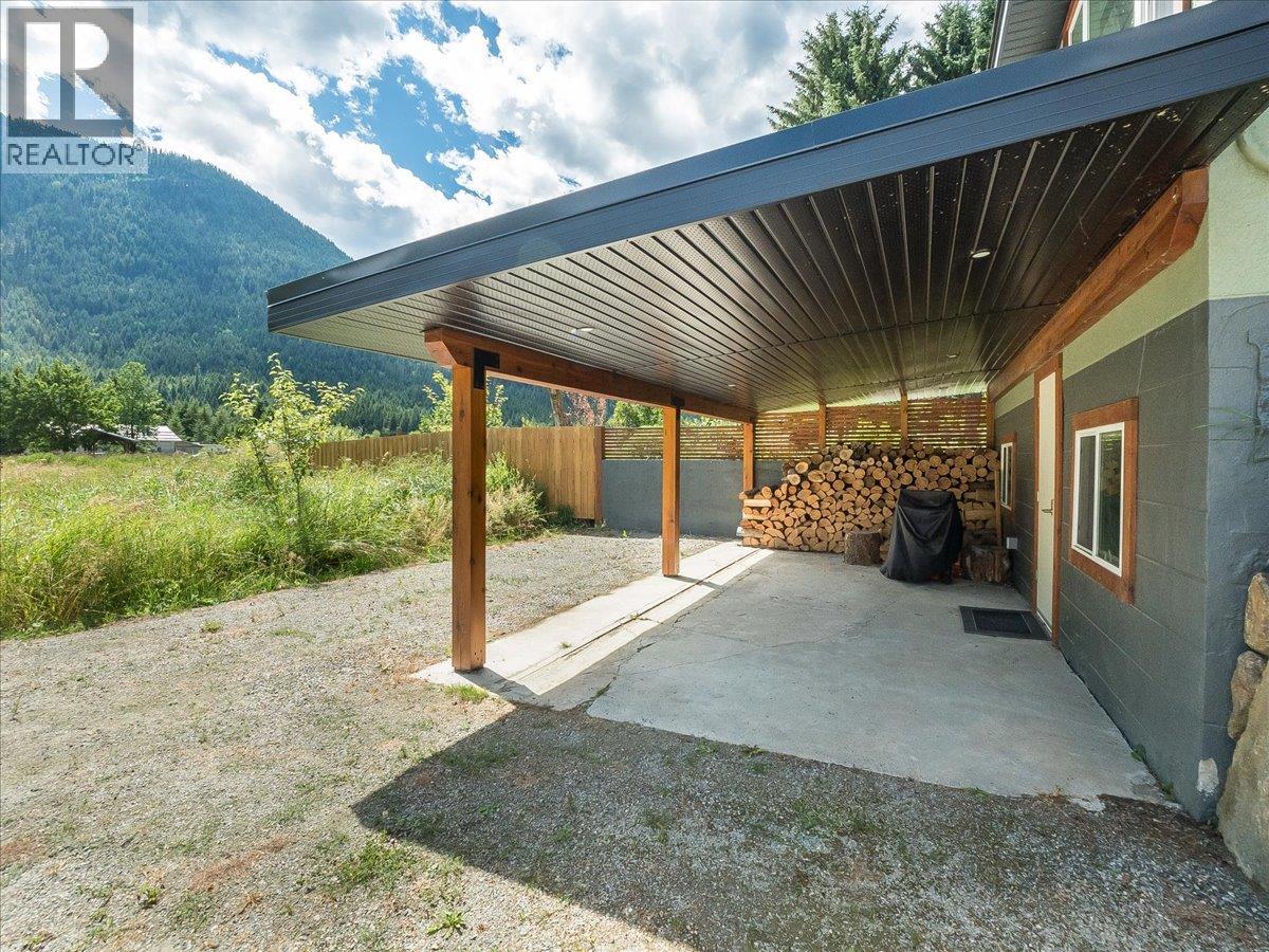 3177 Slocan Park Road, Slocan Park, British Columbia  V0G 2E0 - Photo 29 - 10393346