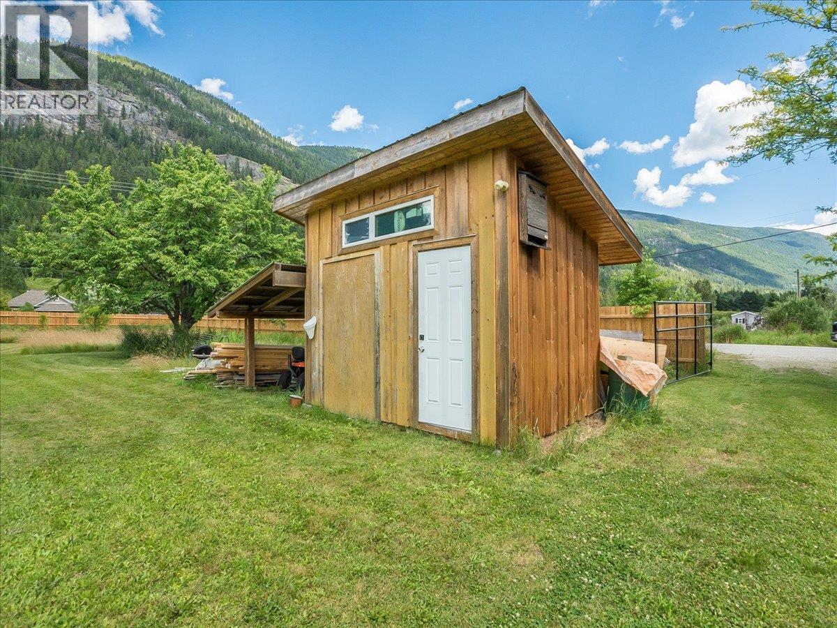 3177 Slocan Park Road, Slocan Park, British Columbia  V0G 2E0 - Photo 33 - 10393346