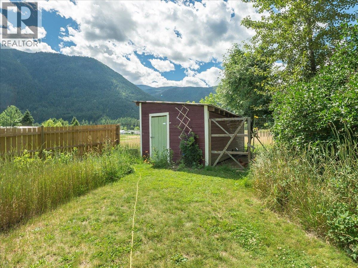 3177 Slocan Park Road, Slocan Park, British Columbia  V0G 2E0 - Photo 34 - 10393346