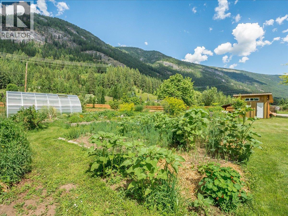 3177 Slocan Park Road, Slocan Park, British Columbia  V0G 2E0 - Photo 36 - 10393346