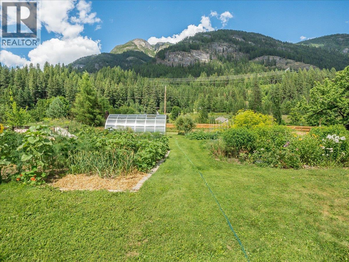 3177 Slocan Park Road, Slocan Park, British Columbia  V0G 2E0 - Photo 39 - 10393346