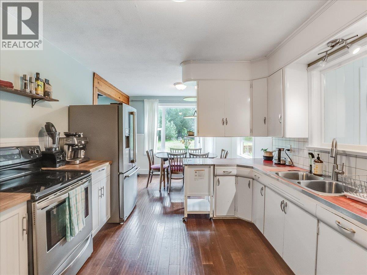3177 Slocan Park Road, Slocan Park, British Columbia  V0G 2E0 - Photo 7 - 10393346
