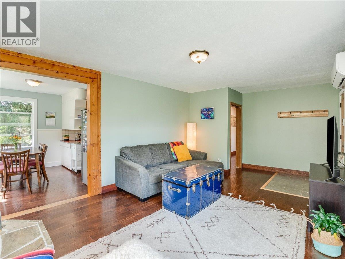 3177 Slocan Park Road, Slocan Park, British Columbia  V0G 2E0 - Photo 9 - 10393346