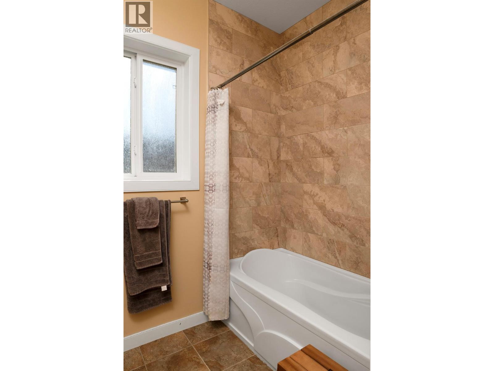 608 16th  N Avenue, Creston, British Columbia  V0B 1G5 - Photo 14 - 10393854