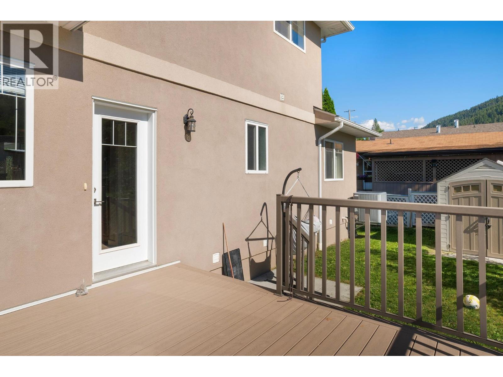608 16th  N Avenue, Creston, British Columbia  V0B 1G5 - Photo 16 - 10393854