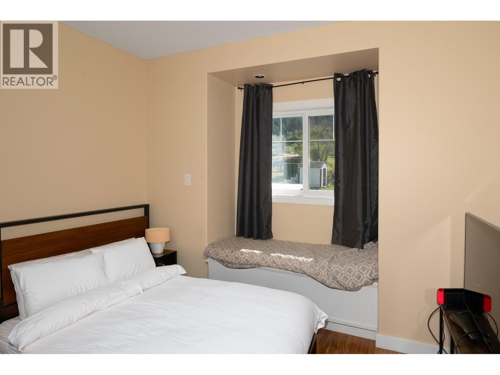 608 16th  N Avenue, Creston, British Columbia  V0B 1G5 - Photo 19 - 10393854