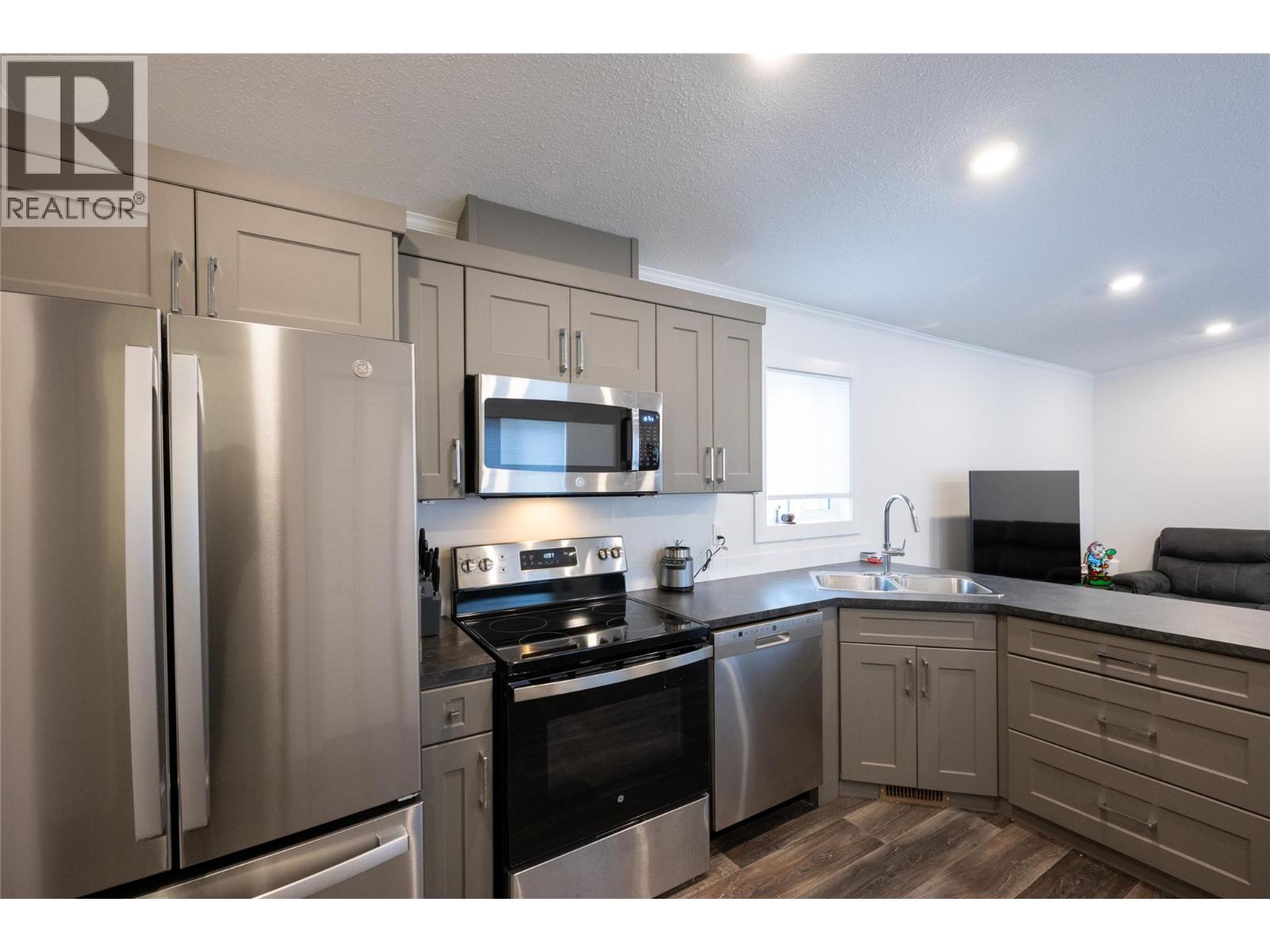 2401 Ord Road Unit# 77, Kamloops, British Columbia  V2B 7V8 - Photo 8 - 10393834