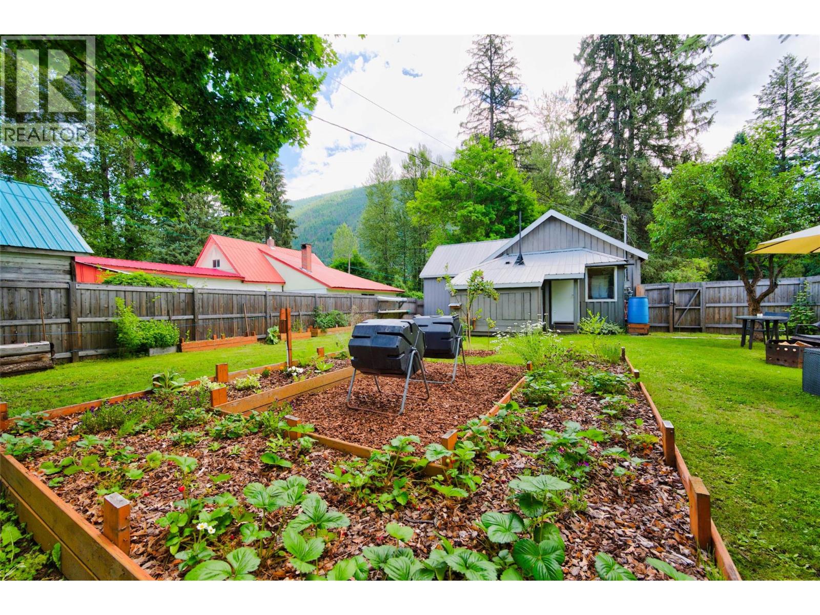 124 Sayward Avenue, Salmo, British Columbia  V0G 1Z0 - Photo 48 - 10393692