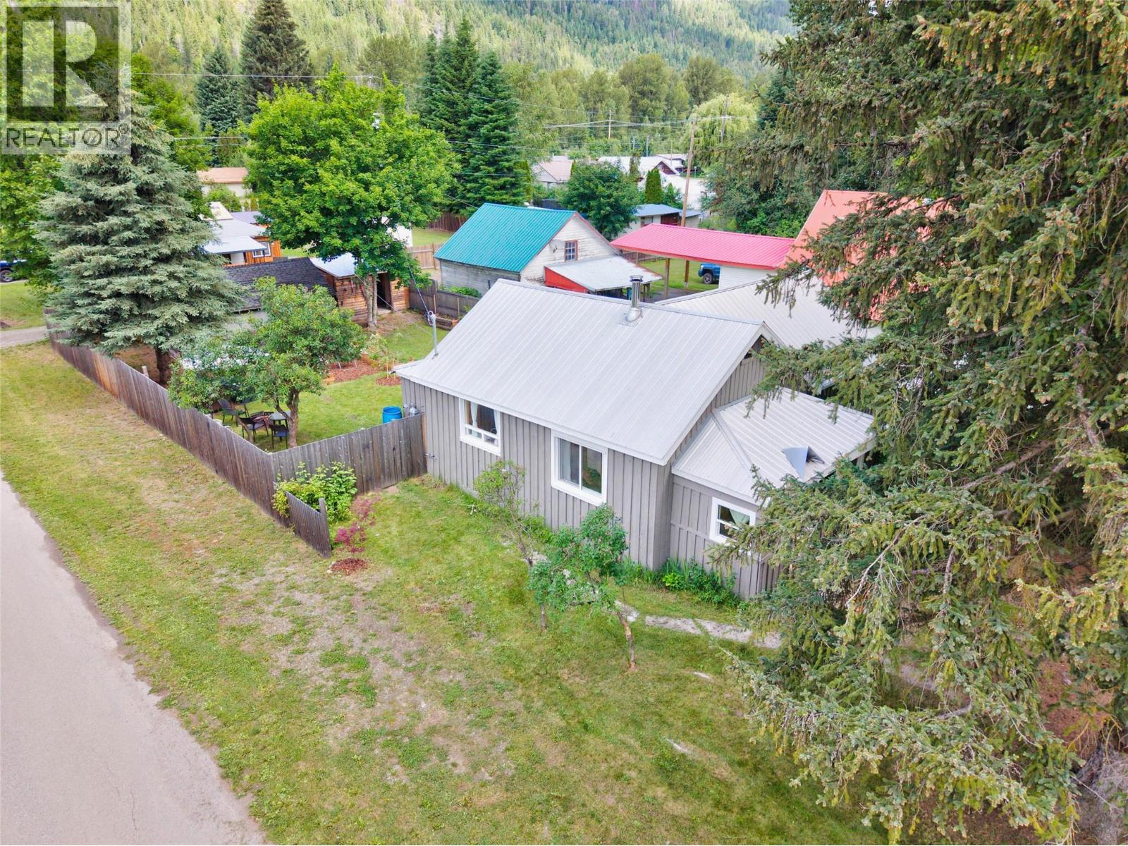 124 Sayward Avenue, Salmo, British Columbia  V0G 1Z0 - Photo 56 - 10393692