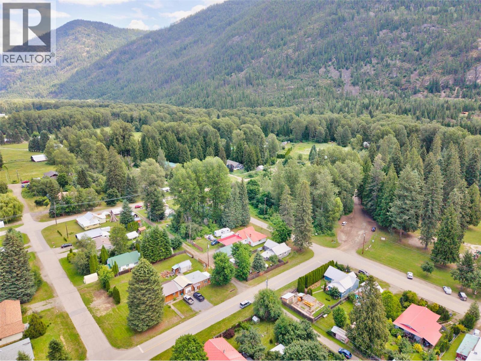 124 Sayward Avenue, Salmo, British Columbia  V0G 1Z0 - Photo 61 - 10393692
