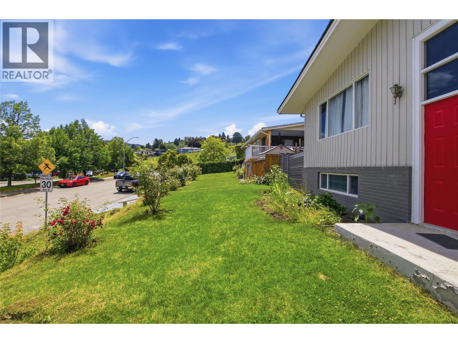 355 Pemberton Terrace, Kamloops, British Columbia  V2C 1T2 - Photo 32 - 10393950