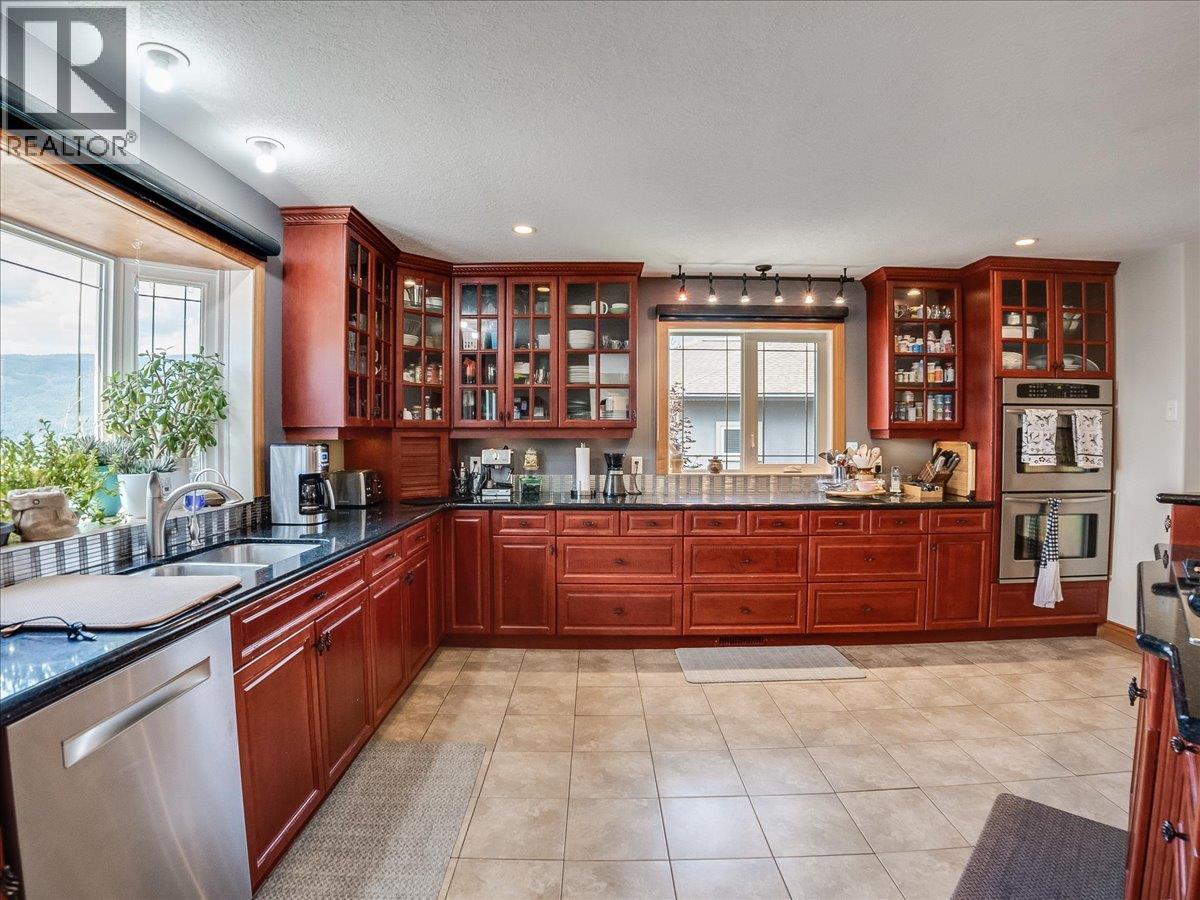 1616 Tower Ridge Road, Castlegar, British Columbia  V1N 4W7 - Photo 12 - 10393881