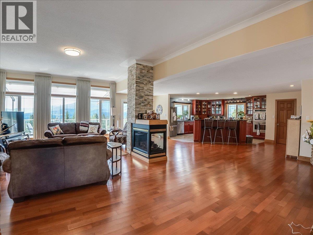 1616 Tower Ridge Road, Castlegar, British Columbia  V1N 4W7 - Photo 9 - 10393881