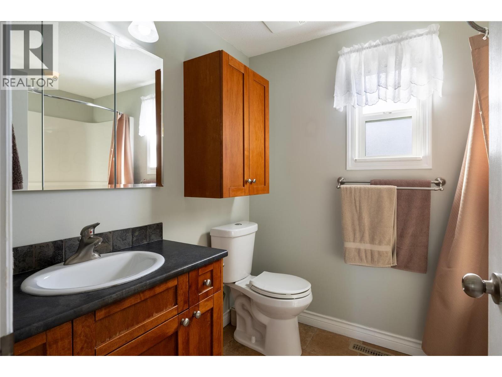 8000 Highland Road Unit# 24, Vernon, British Columbia  V1B 3W5 - Photo 17 - 10393910