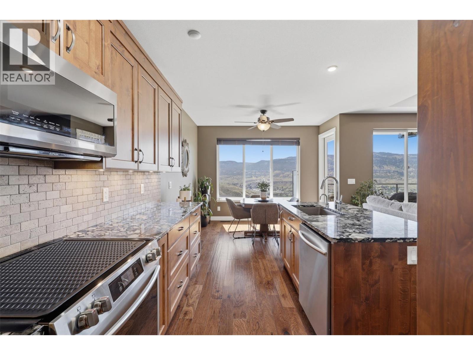 4006 Rio Vista Way, Kamloops, British Columbia  V2H 0E1 - Photo 15 - 10393832