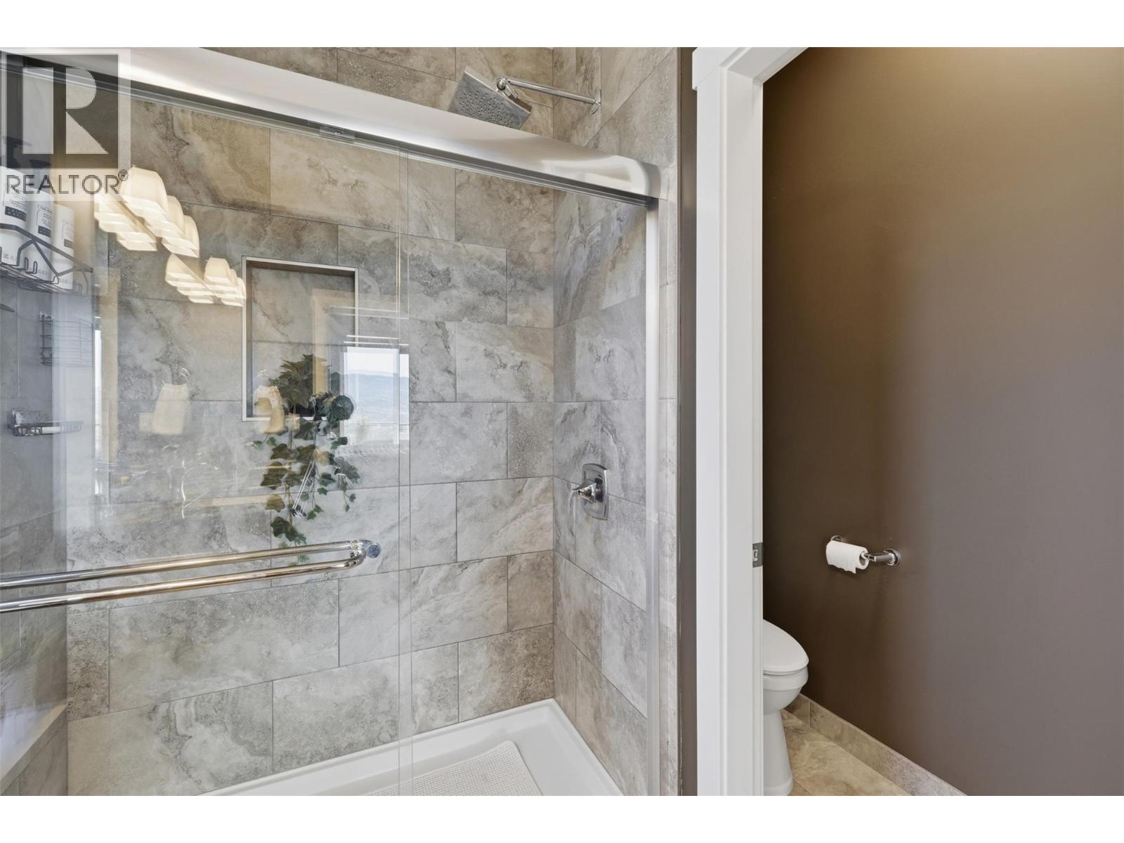 4006 Rio Vista Way, Kamloops, British Columbia  V2H 0E1 - Photo 28 - 10393832