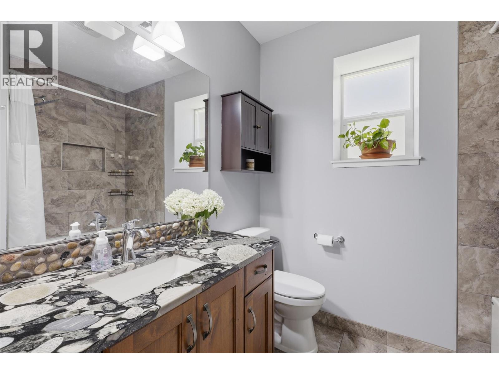 4006 Rio Vista Way, Kamloops, British Columbia  V2H 0E1 - Photo 50 - 10393832