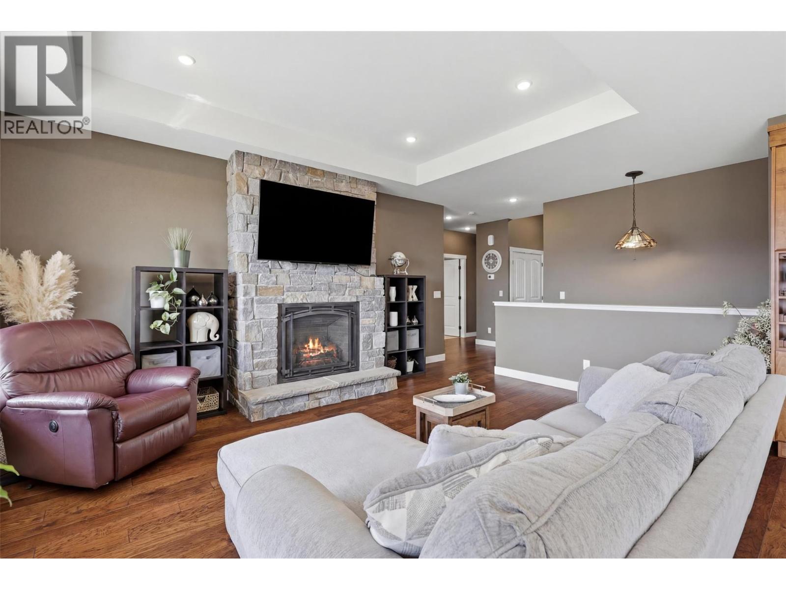 4006 Rio Vista Way, Kamloops, British Columbia  V2H 0E1 - Photo 8 - 10393832