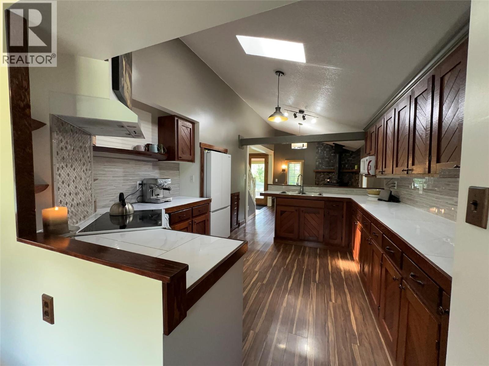 440 Hubscher Road, Ross Spur, British Columbia  V0G 1L0 - Photo 24 - 10394009