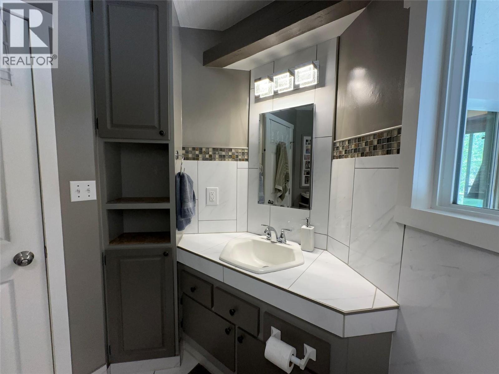 440 Hubscher Road, Ross Spur, British Columbia  V0G 1L0 - Photo 52 - 10394009