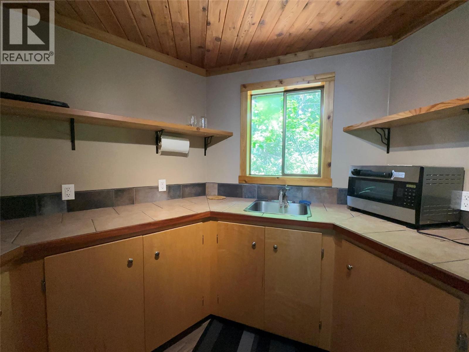 440 Hubscher Road, Ross Spur, British Columbia  V0G 1L0 - Photo 85 - 10394009