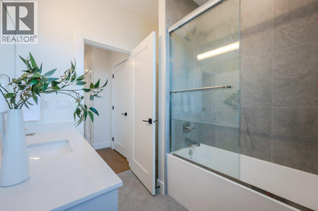387 Chardonnay Avenue, Oliver, British Columbia  V0H 1T4 - Photo 45 - 10393521